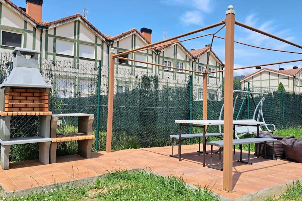 Espectacular Casa Rural En Espinosa de los Monteros מראה חיצוני תמונה